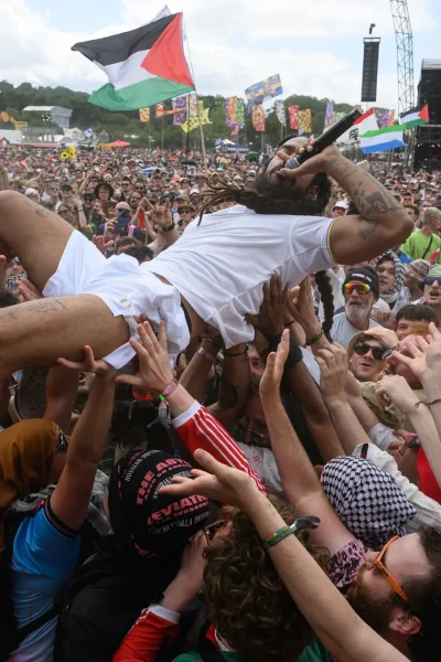 Bob Vylan lead anti semitic chants Glastonbury 2025.